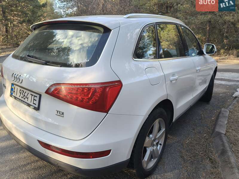 Позашляховик / Кросовер Audi Q5 2010 в Вишгороді