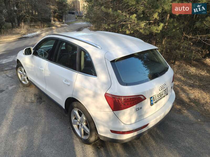 Позашляховик / Кросовер Audi Q5 2010 в Вишгороді