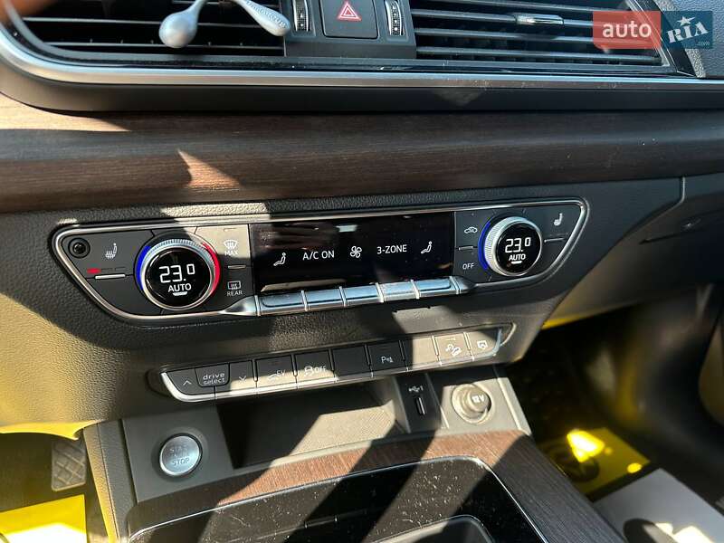 Внедорожник / Кроссовер Audi Q5 2023 в Ивано-Франковске