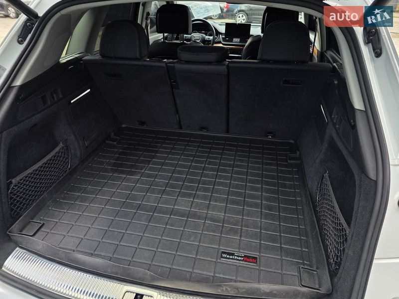 Внедорожник / Кроссовер Audi Q5 2020 в Тернополе