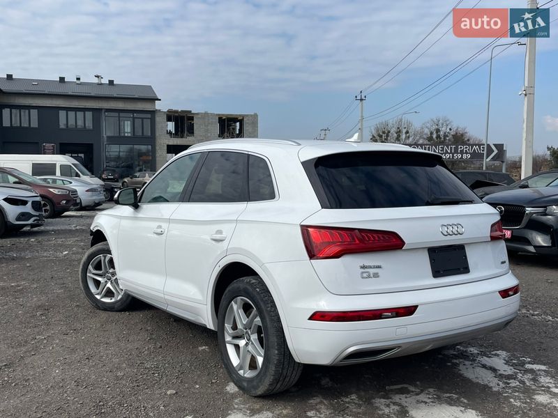 Позашляховик / Кросовер Audi Q5 2019 в Львові фото 5 Позашляховик / Кросовер Audi Q5 2019 в Львові