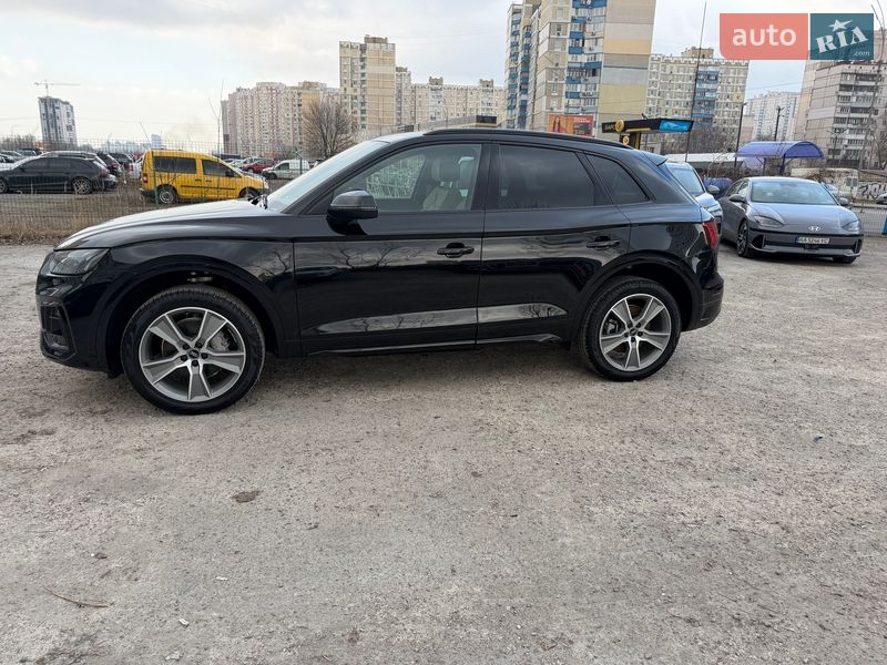 Внедорожник / Кроссовер Audi Q5 2024 в Киеве