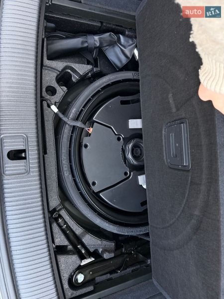 Внедорожник / Кроссовер Audi Q5 2024 в Киеве