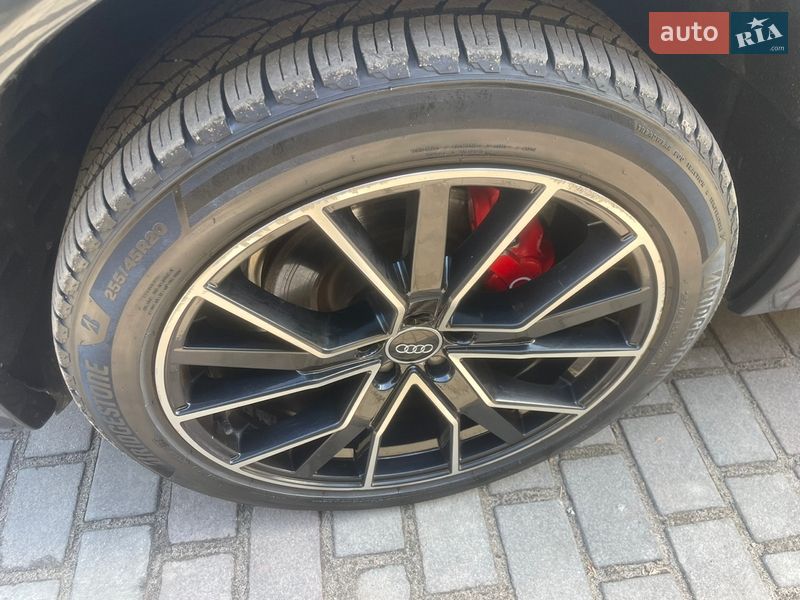 Внедорожник / Кроссовер Audi Q5 2020 в Самборе