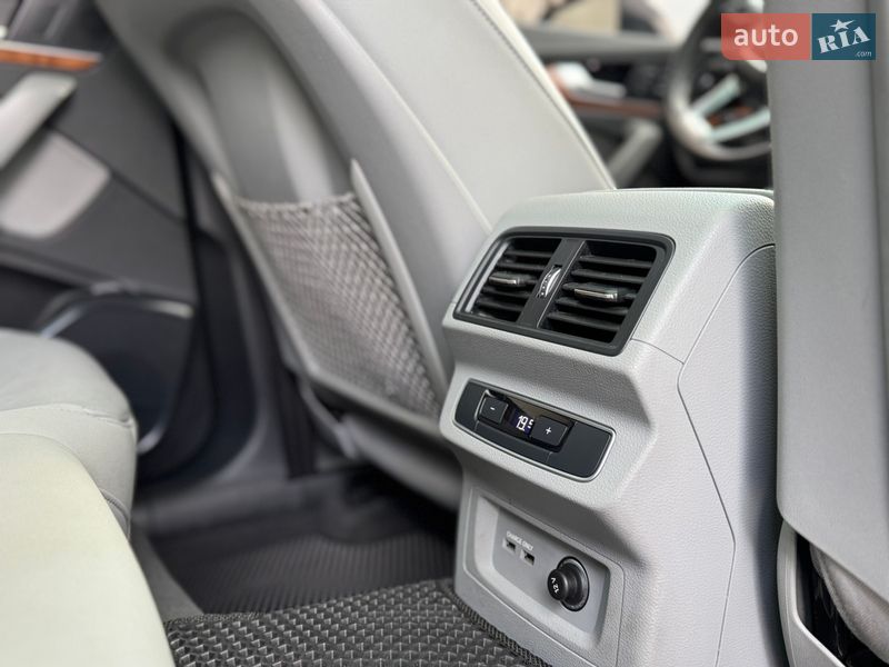 Внедорожник / Кроссовер Audi Q5 2022 в Львове