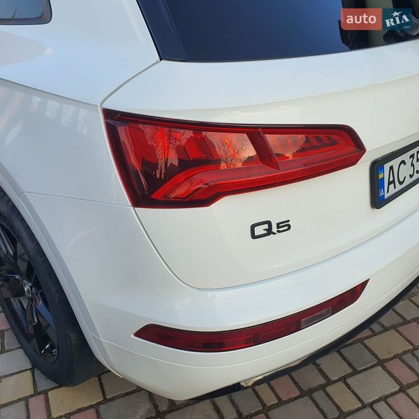 Позашляховик / Кросовер Audi Q5 2017 в Луцьку