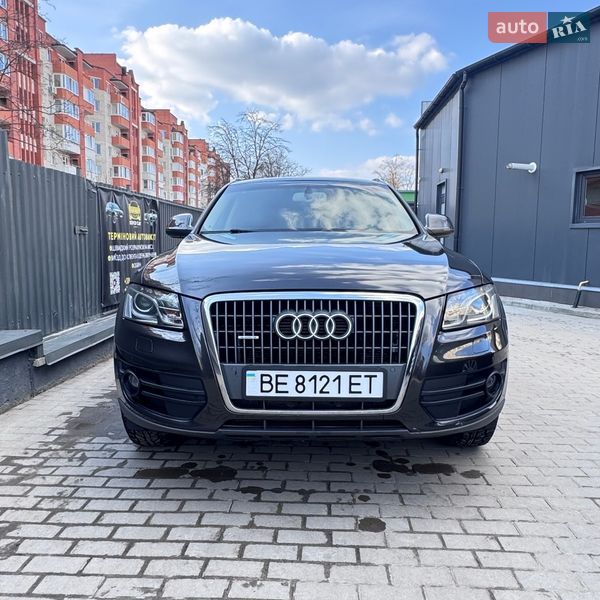 Внедорожник / Кроссовер Audi Q5 2010 в Тернополе
