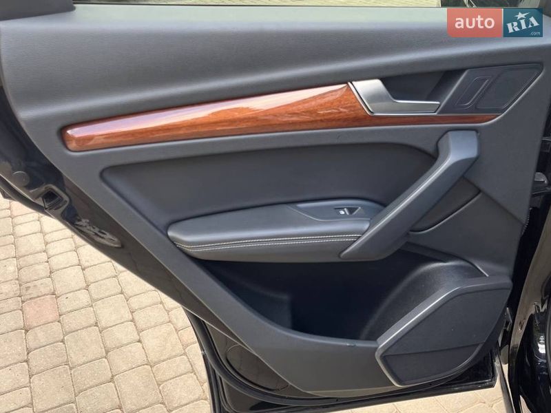 Позашляховик / Кросовер Audi Q5 2021 в Хмельницькому