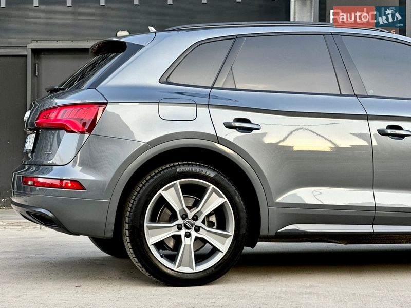 Позашляховик / Кросовер Audi Q5 2019 в Києві фото 12 Позашляховик / Кросовер Audi Q5 2019 в Києві