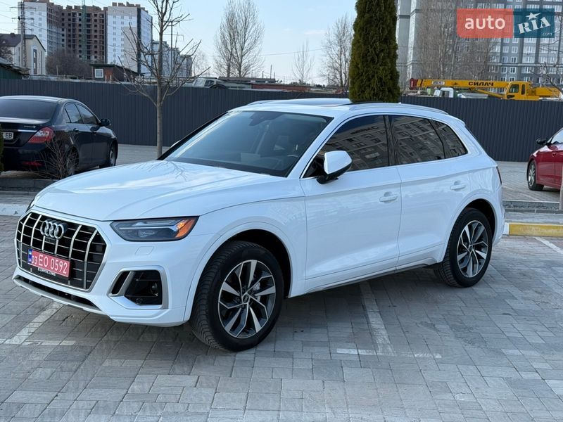 Внедорожник / Кроссовер Audi Q5 2021 в Киеве