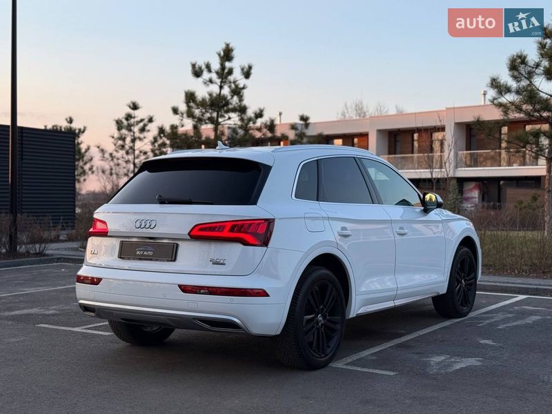 Внедорожник / Кроссовер Audi Q5 2017 в Киеве