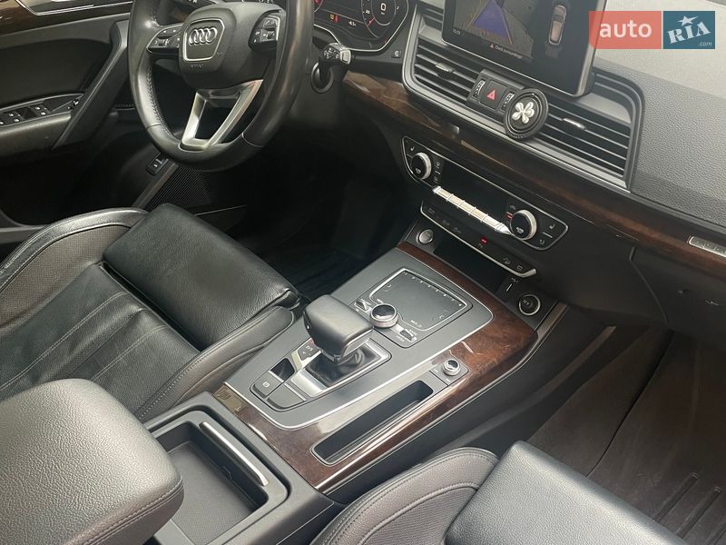 Внедорожник / Кроссовер Audi Q5 2018 в Черновцах