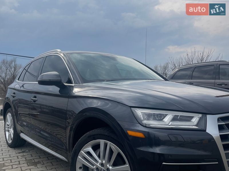 Внедорожник / Кроссовер Audi Q5 2018 в Черновцах