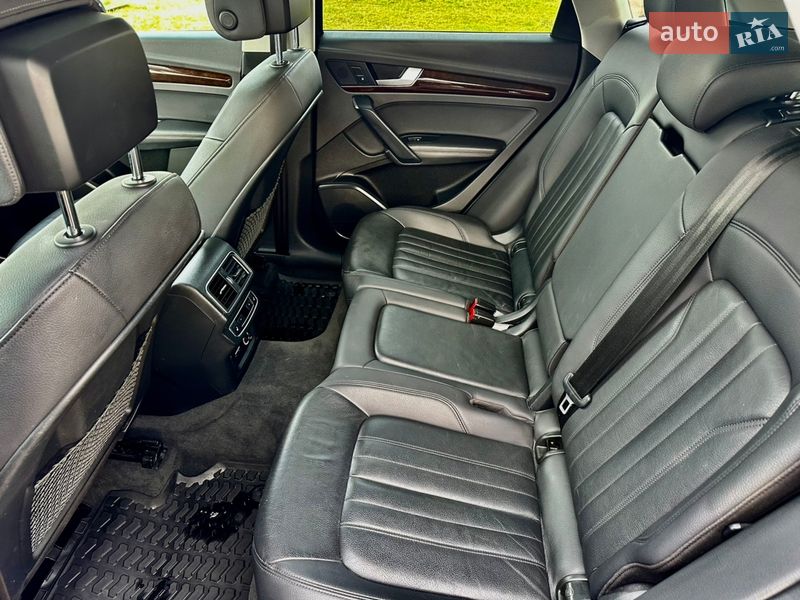 Позашляховик / Кросовер Audi Q5 2019 в Золочеві