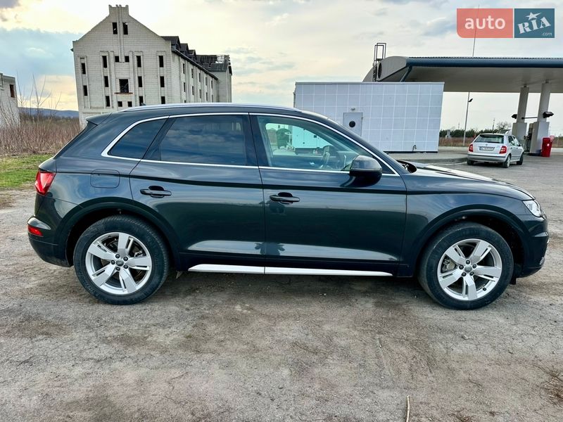 Позашляховик / Кросовер Audi Q5 2019 в Золочеві