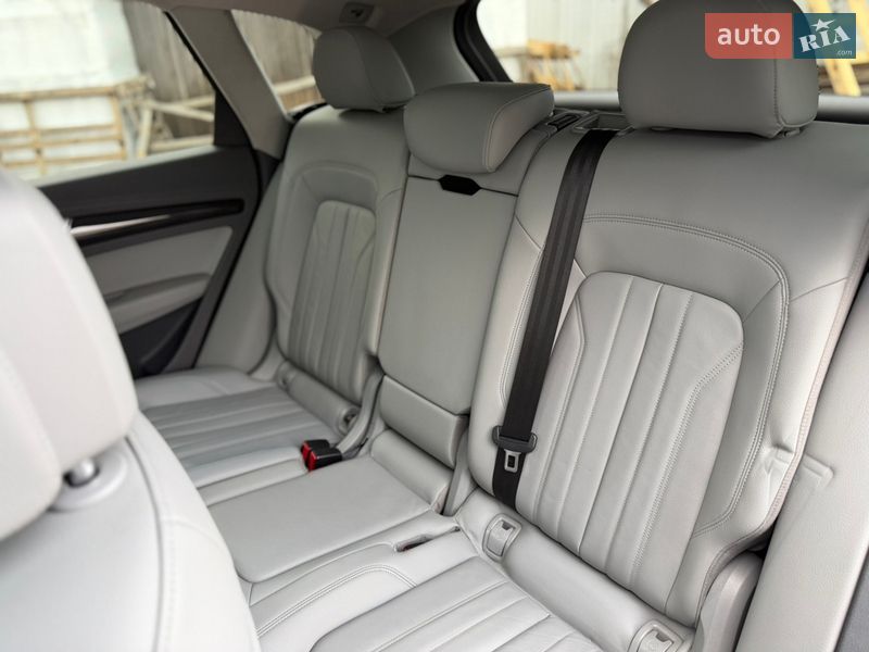 Внедорожник / Кроссовер Audi Q5 2019 в Черновцах