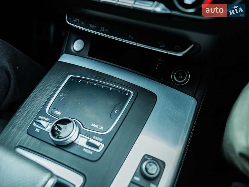 Внедорожник / Кроссовер Audi Q5 2019 в Днепре