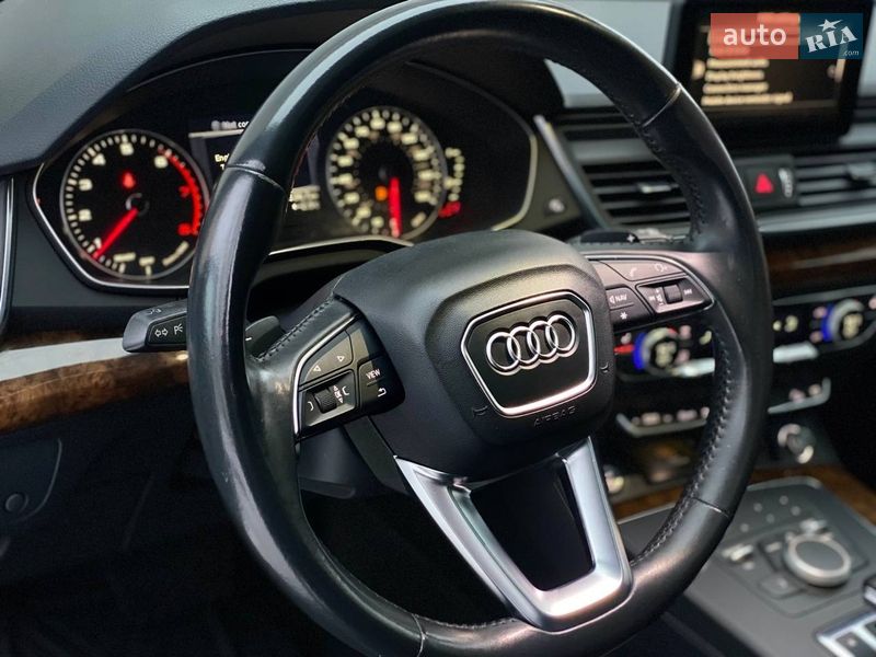 Позашляховик / Кросовер Audi Q5 2018 в Києві