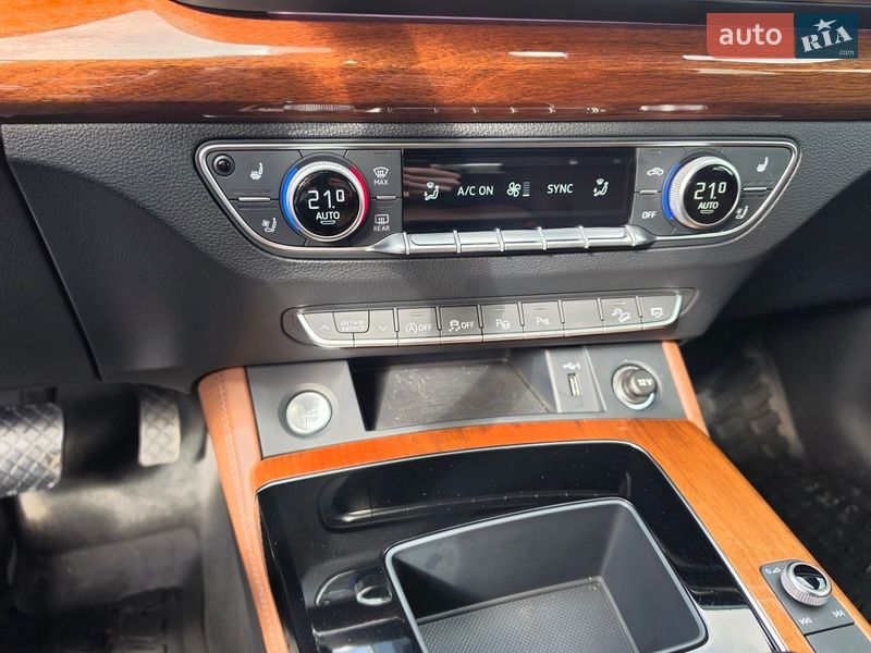Позашляховик / Кросовер Audi Q5 2022 в Києві фото 20 Позашляховик / Кросовер Audi Q5 2022 в Києві