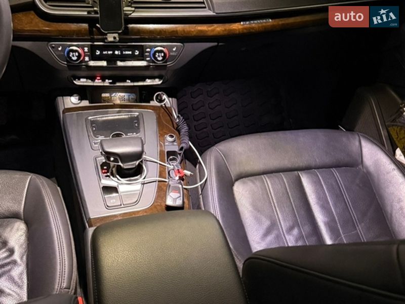 Внедорожник / Кроссовер Audi Q5 2018 в Киеве фото 13 Внедорожник / Кроссовер Audi Q5 2018 в Киеве