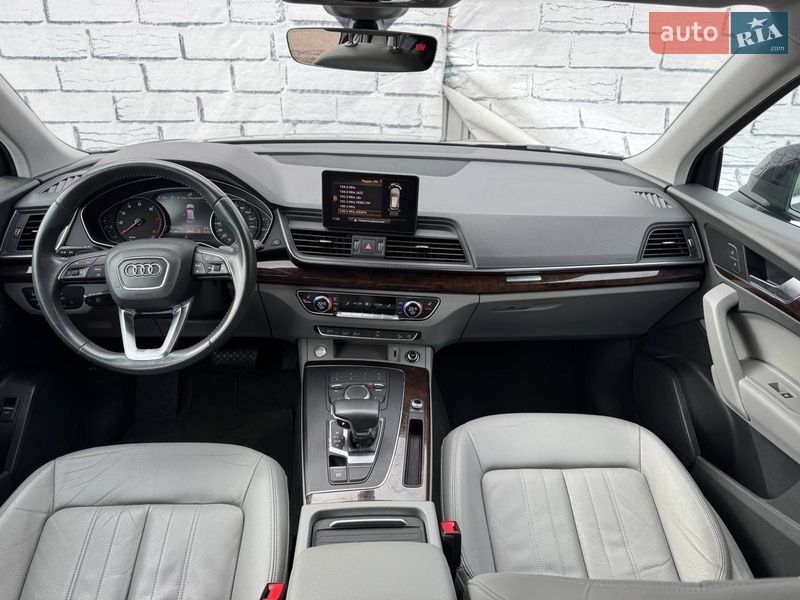 Внедорожник / Кроссовер Audi Q5 2020 в Киеве
