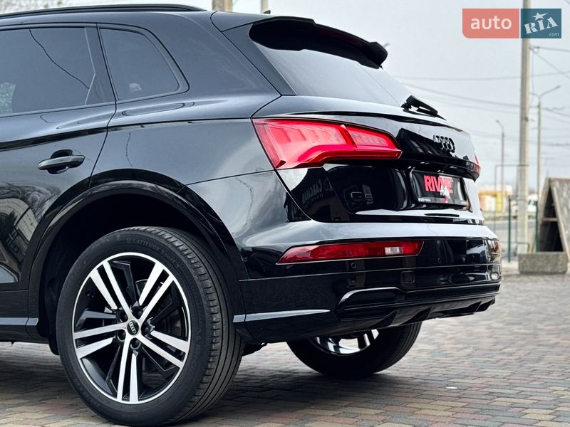 Внедорожник / Кроссовер Audi Q5 2018 в Ровно
