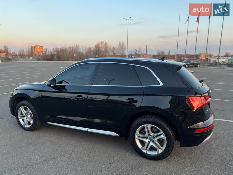 Внедорожник / Кроссовер Audi Q5 2018 в Киеве