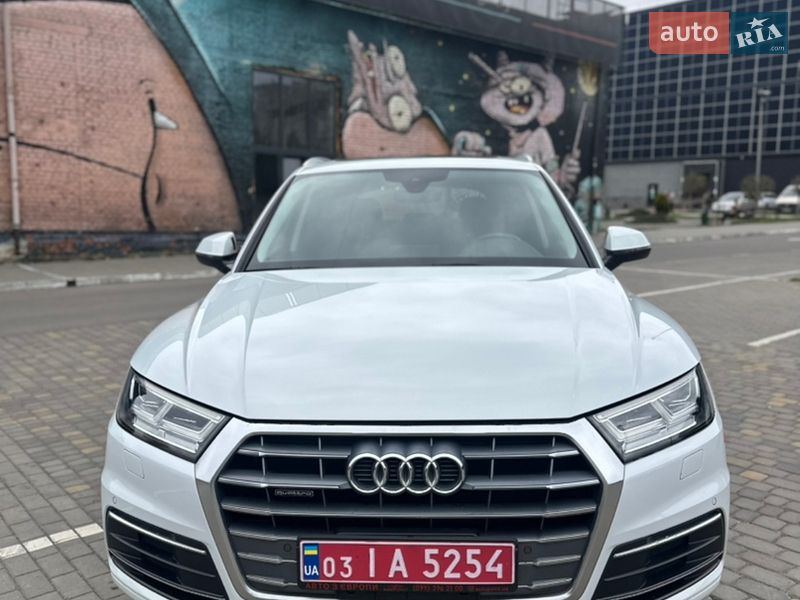 Позашляховик / Кросовер Audi Q5 2020 в Луцьку