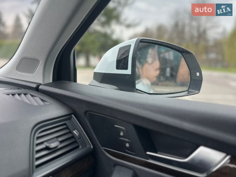 Позашляховик / Кросовер Audi Q5 2020 в Луцьку