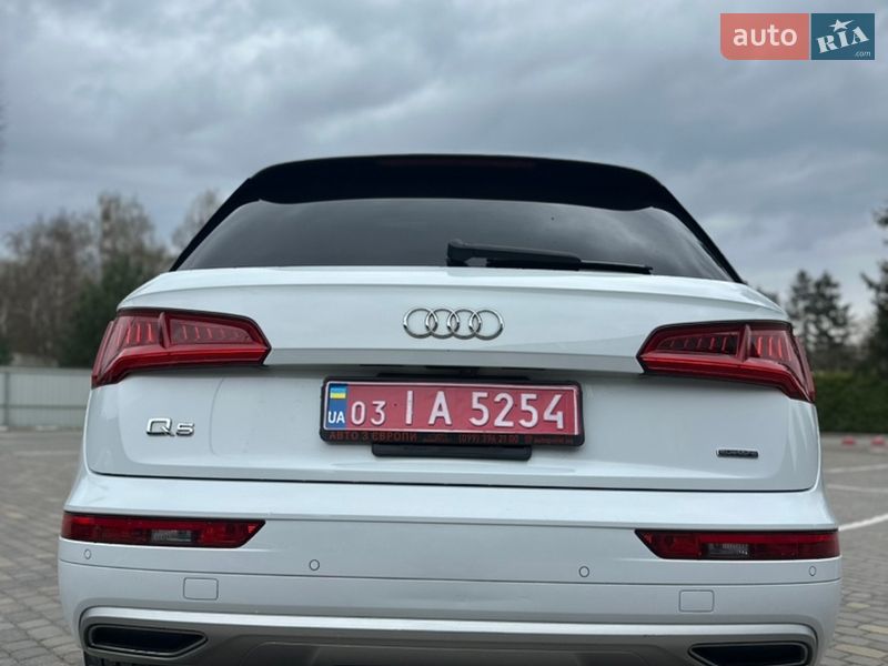 Позашляховик / Кросовер Audi Q5 2020 в Луцьку