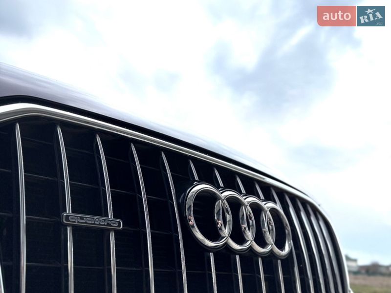 Внедорожник / Кроссовер Audi Q5 2012 в Тернополе
