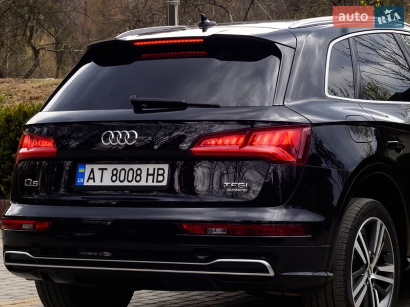 Позашляховик / Кросовер Audi Q5 2018 в Косові