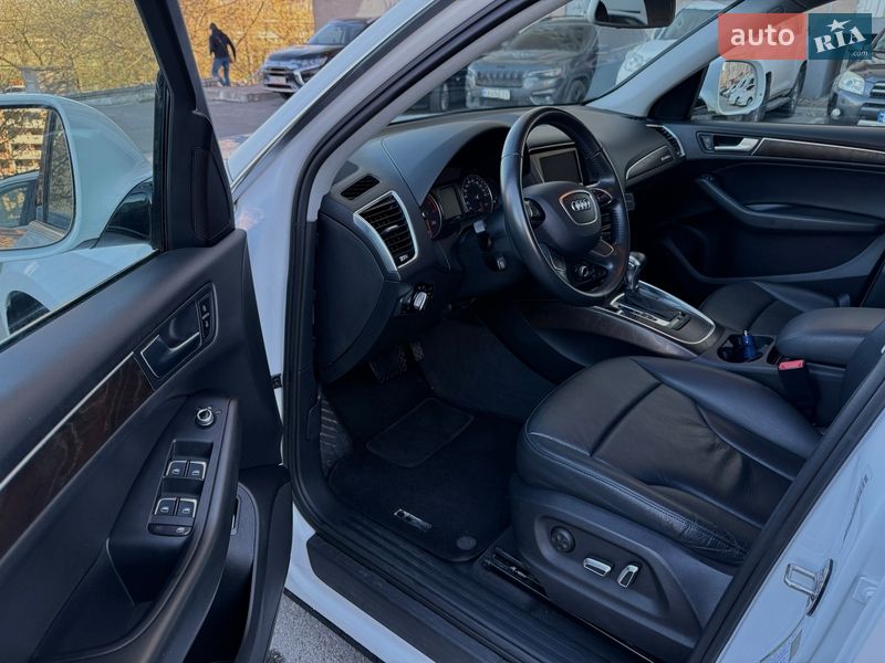 Позашляховик / Кросовер Audi Q5 2016 в Києві
