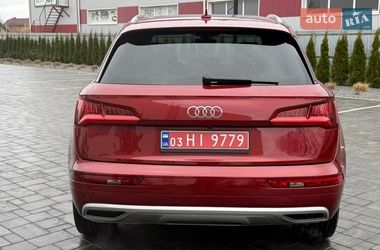 Позашляховик / Кросовер Audi Q5 2018 в Луцьку