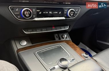 Позашляховик / Кросовер Audi Q5 2018 в Луцьку