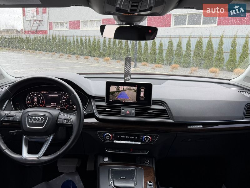Позашляховик / Кросовер Audi Q5 2018 в Луцьку
