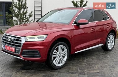 Позашляховик / Кросовер Audi Q5 2018 в Луцьку