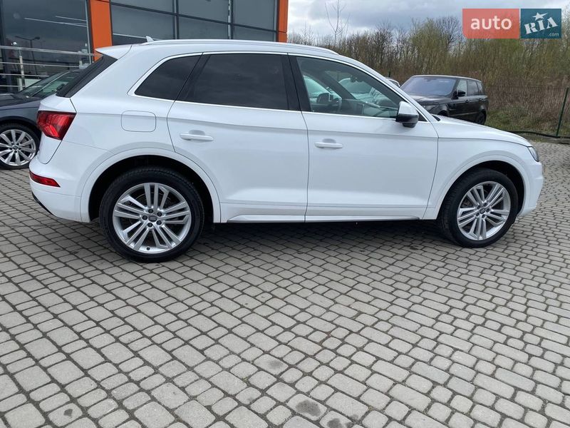 Позашляховик / Кросовер Audi Q5 2018 в Львові