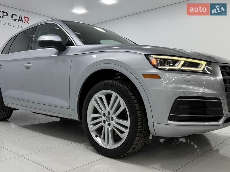 Позашляховик / Кросовер Audi Q5 2019 в Одесі