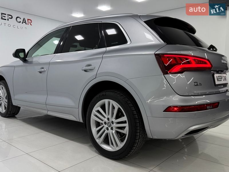Позашляховик / Кросовер Audi Q5 2019 в Одесі