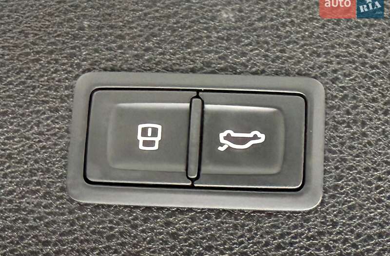 Позашляховик / Кросовер Audi Q5 2019 в Одесі