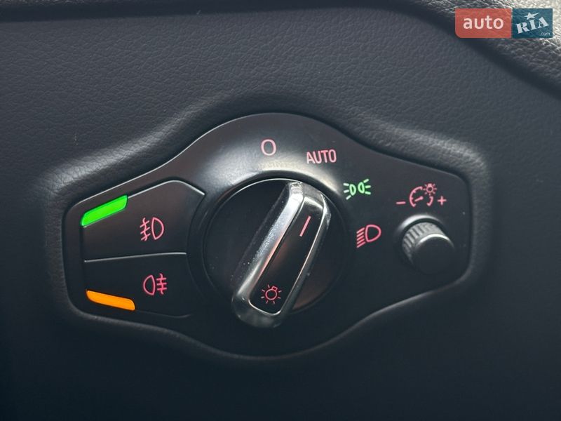 Внедорожник / Кроссовер Audi Q5 2015 в Белогородке