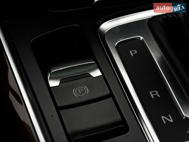 Внедорожник / Кроссовер Audi Q5 2015 в Белогородке