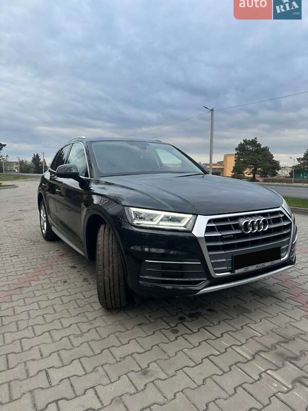 Позашляховик / Кросовер Audi Q5 2018 в Маневичах