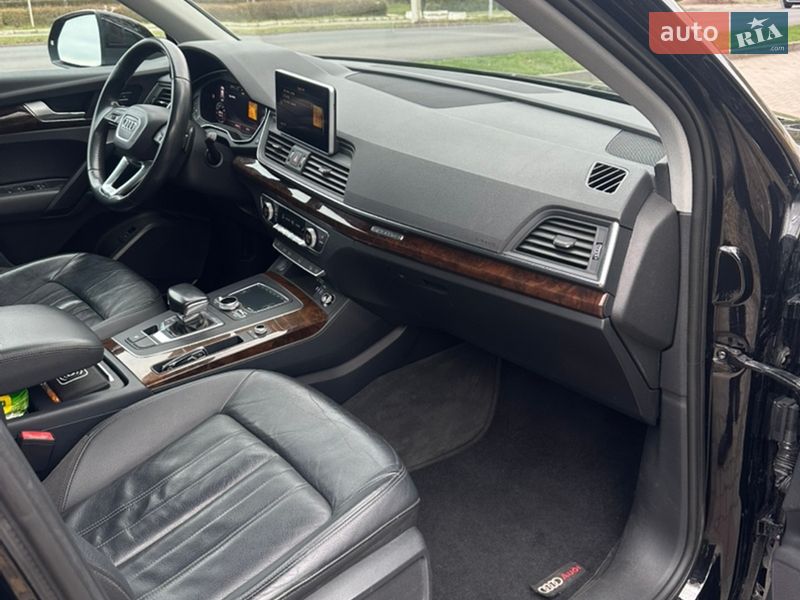 Позашляховик / Кросовер Audi Q5 2018 в Маневичах