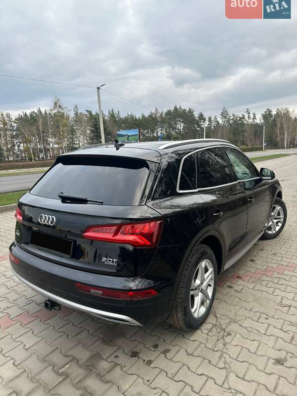 Позашляховик / Кросовер Audi Q5 2018 в Маневичах