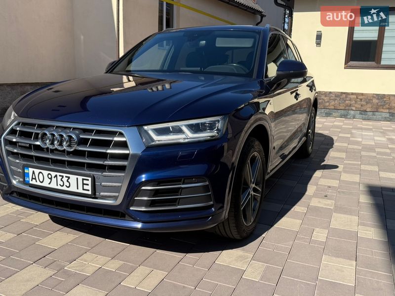Позашляховик / Кросовер Audi Q5 2017 в Хусті