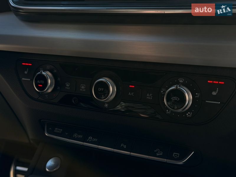 Позашляховик / Кросовер Audi Q5 2017 в Хусті