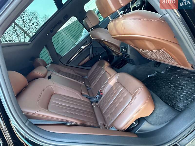 Позашляховик / Кросовер Audi Q5 2018 в Києві фото 12 Позашляховик / Кросовер Audi Q5 2018 в Києві