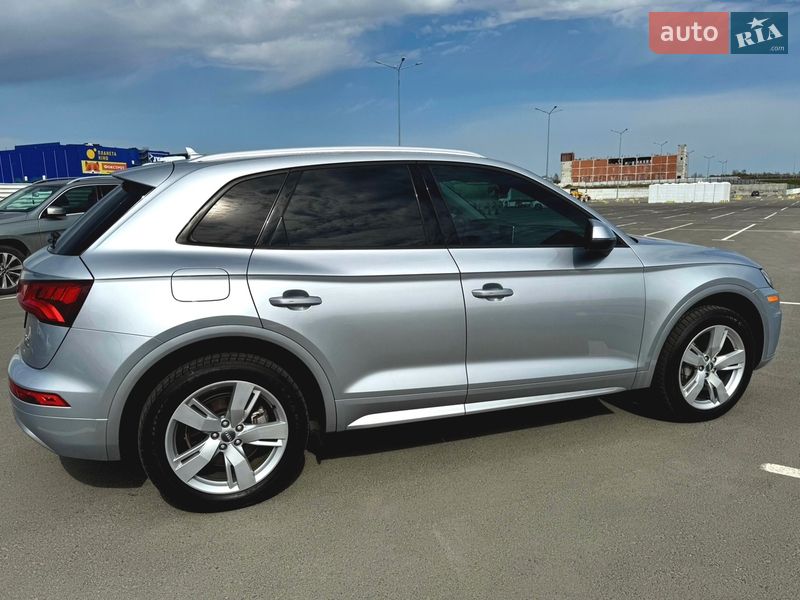 Позашляховик / Кросовер Audi Q5 2017 в Львові фото 11 Позашляховик / Кросовер Audi Q5 2017 в Львові